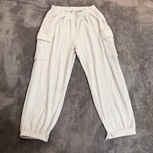 Aerie Gray Waffle Cargo Joggers Sz L - **Leg cuffs are slit**